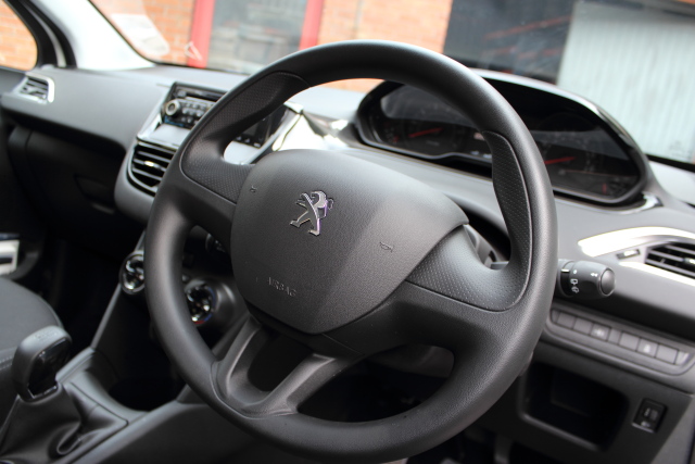Peugeot 208 Door Handle Inner Rear Passengers Side -  - Peugeot 208 2014 Petrol 1.2L 2012 - Present Manual 5 Speed 5 Door Elt Windows Front